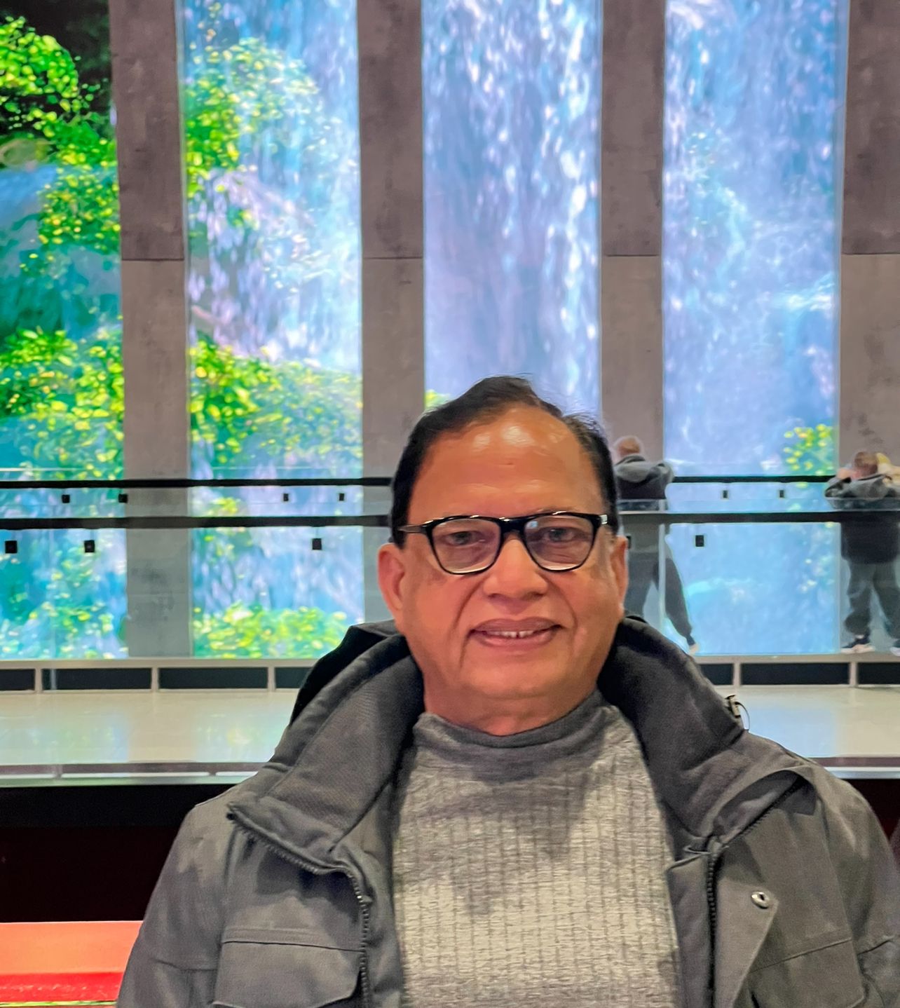Sh. Ravinder Gupta